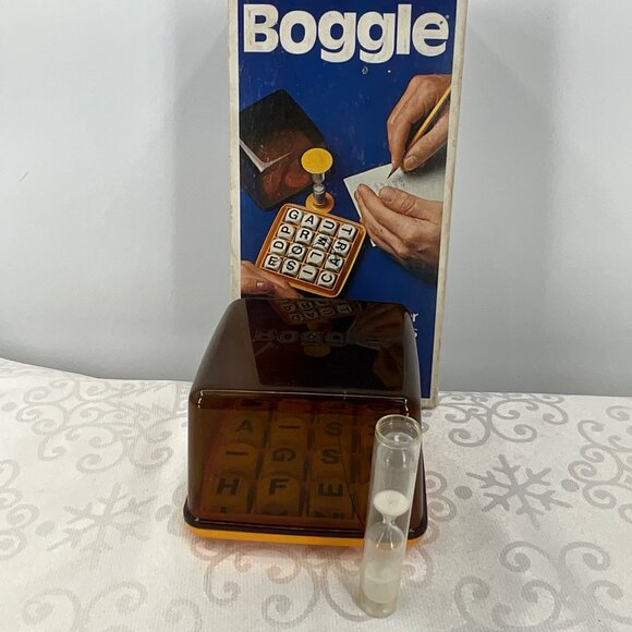 Vintage Parker Brothers Boggle Hidden Word Game Classic Family Board Game - Picture 4 of 7
